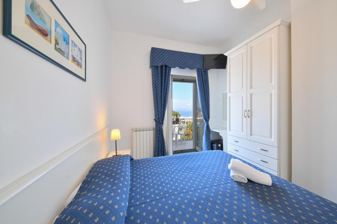 Noris Hotel 3*